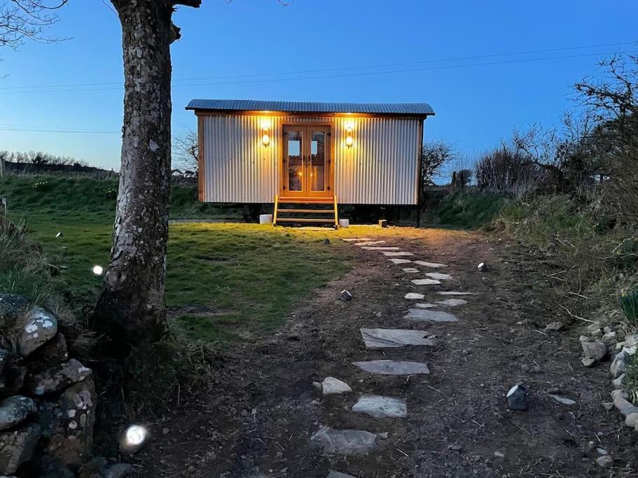 The Hut@Trefechan Wen - Coastal Coziness! Goodwick Exterior foto